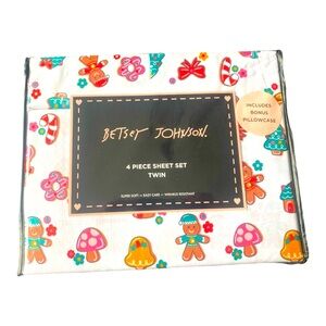 Betsey Johnson Christmas Theme 4 Piece Twin Sheet‎ Set